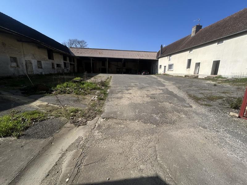 Maison traditionnelle - 200 m² - 8 pièces