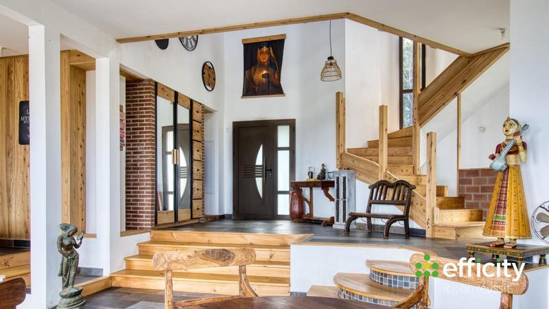 Maison - 410 m² - 8 pièces