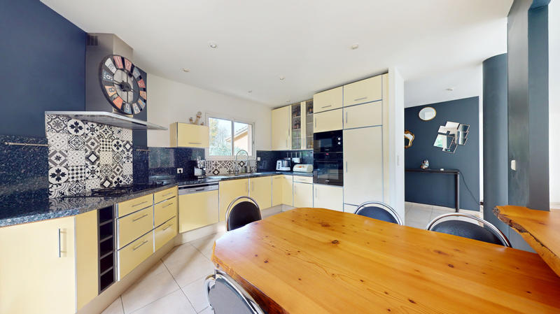 Maison - 193 m² - 6 pièces