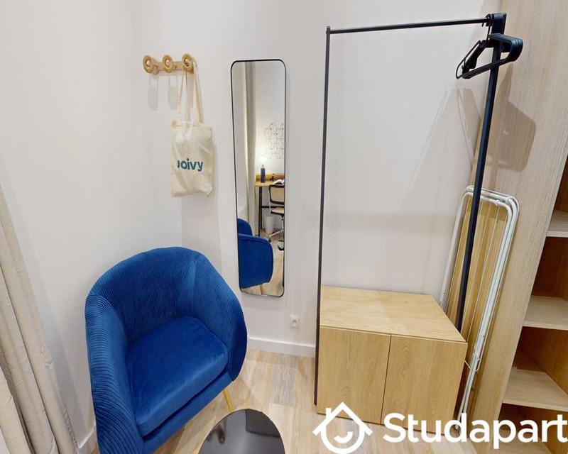 Chambre - 150 m² - 1 pièce