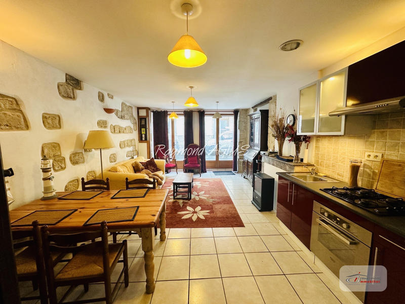 Maison de village - 214 m² - 9 pièces