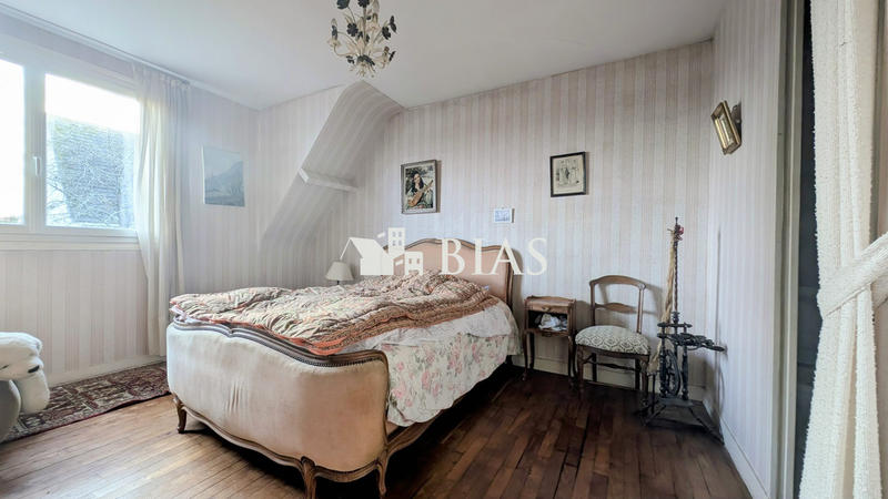 Maison traditionnelle - 140 m² - 5 pièces