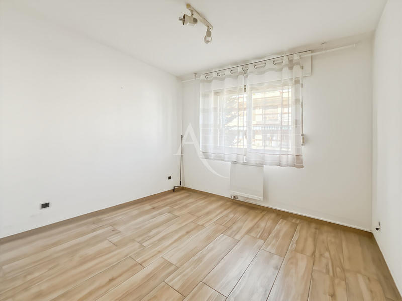 Appartement - 91 m² - 4 pièces