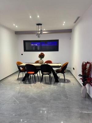 Maison - 229 m² - 6 pièces