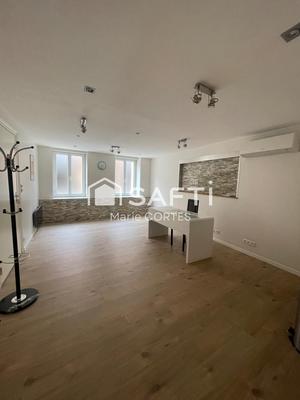 Local commercial - 135 m² - 5 pièces