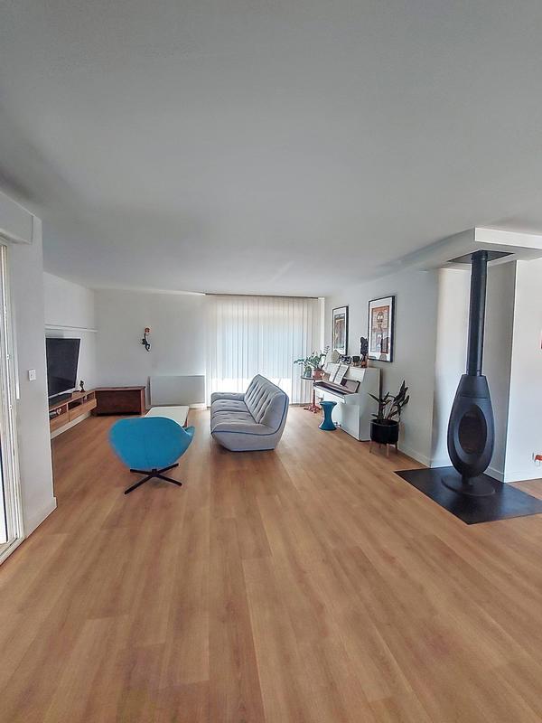 Maison - 165 m² - 6 pièces