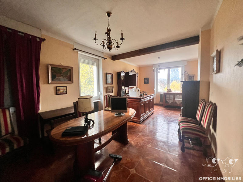 Maison - 200 m² - 5 pièces