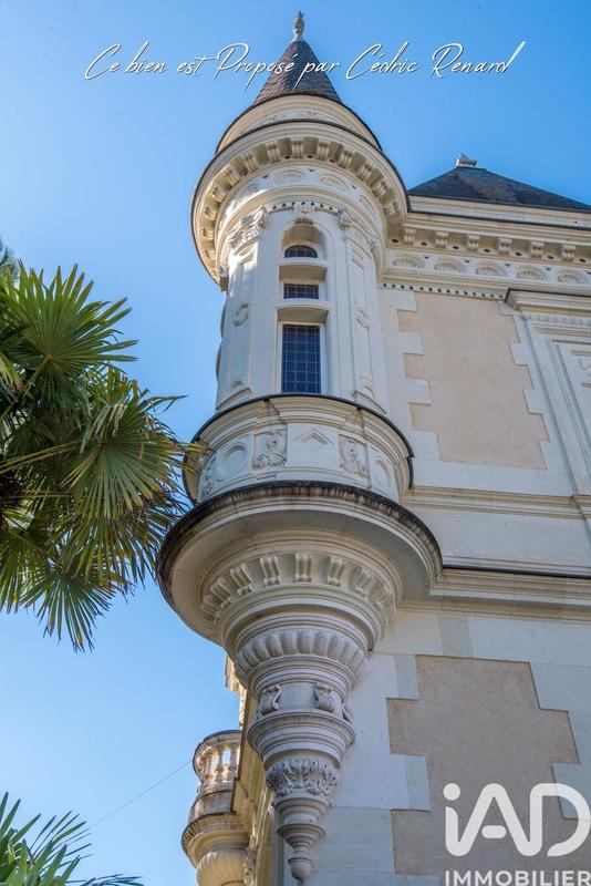 Maison - 225 m² - 10 pièces