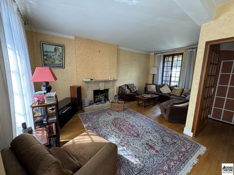 Maison traditionnelle - 140 m² - 8 pièces