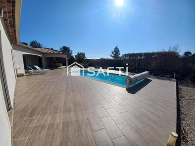 Villa - 205 m² - 5 pièces