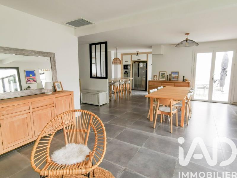 Maison - 165 m² - 6 pièces