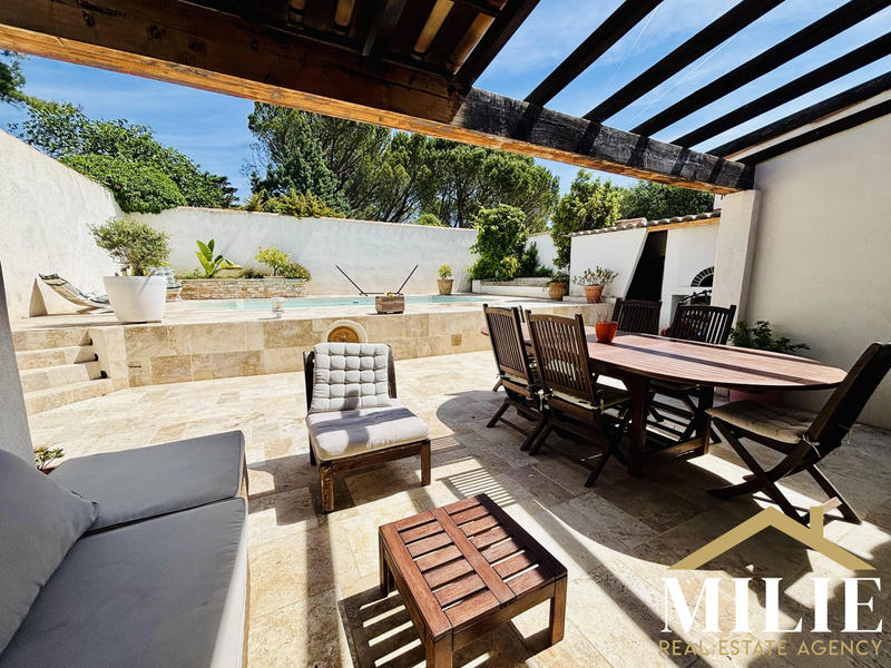 Maison - 95 m² - 4 pièces