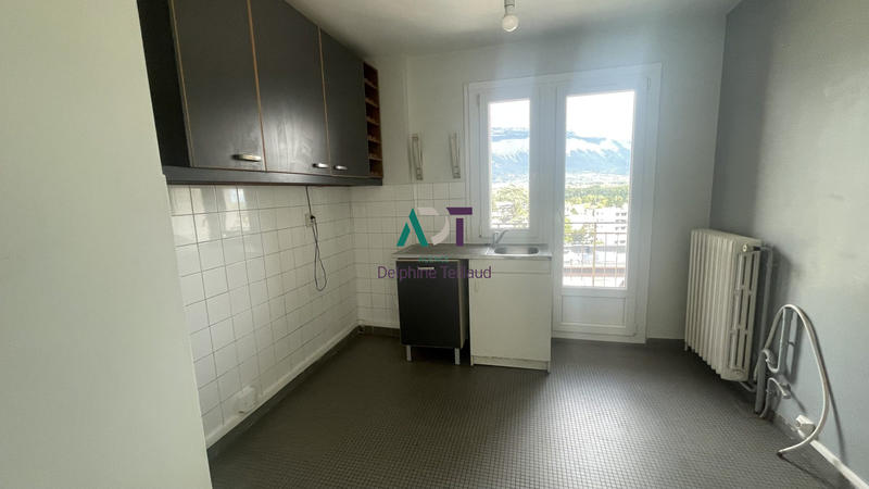 Appartement - 90 m² - 4 pièces
