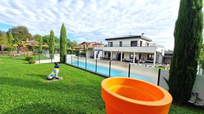 Propriété - 231 m² - 7 pièces