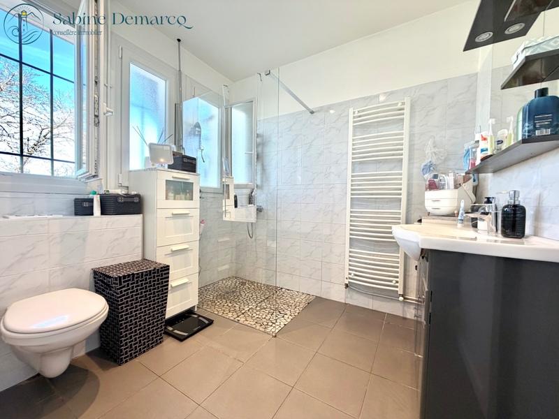 Maison - 110 m² - 4 pièces