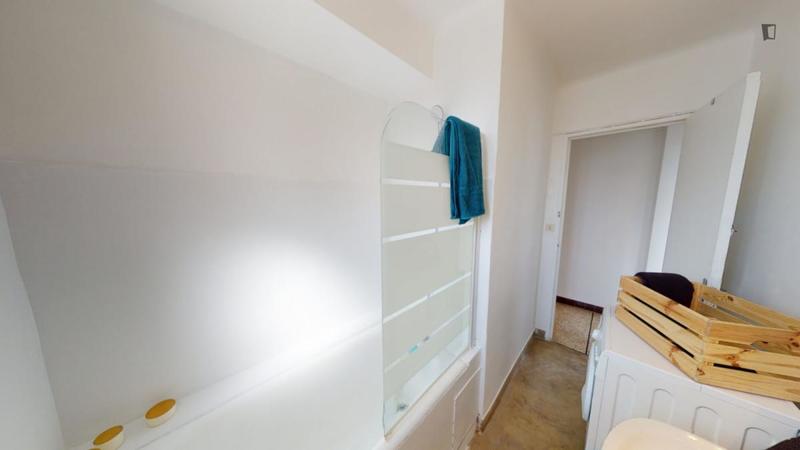 Chambre - 11 m² - 4 pièces