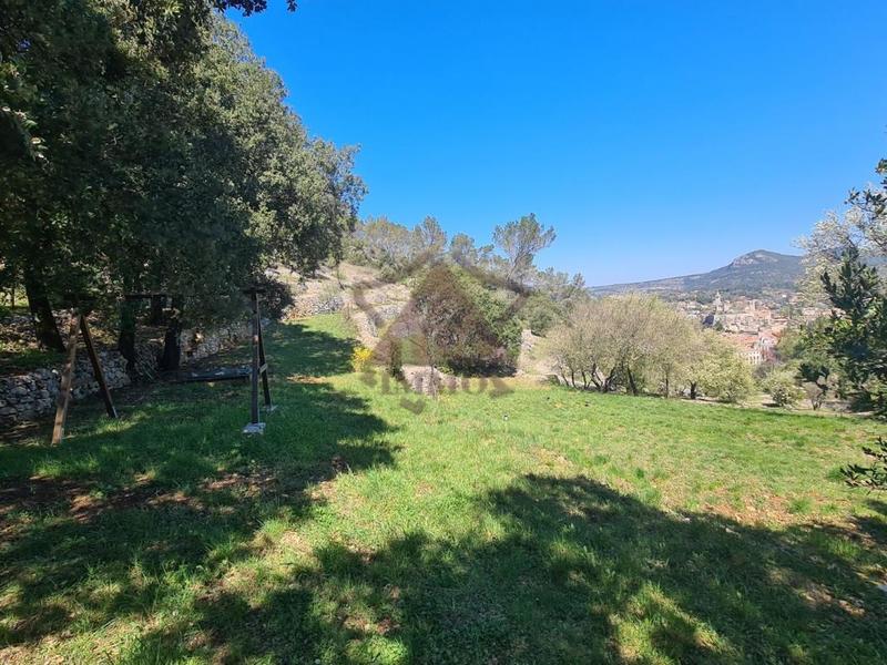 Propriété - 110 m² - 5 pièces