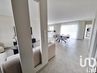 Maison - 94 m² - 5 pièces