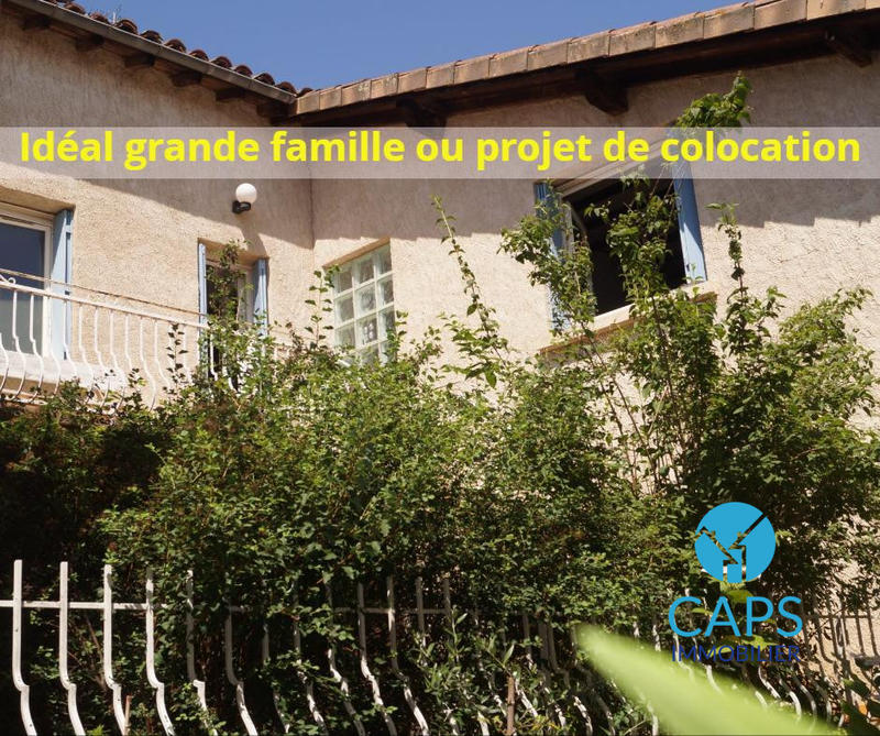 Maison - 216 m² - 8 pièces