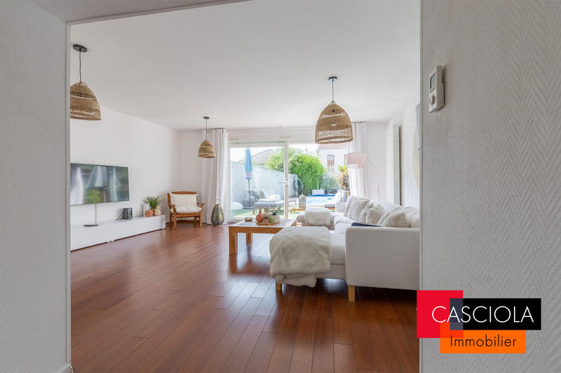 Appartement - 150 m² - 6 pièces