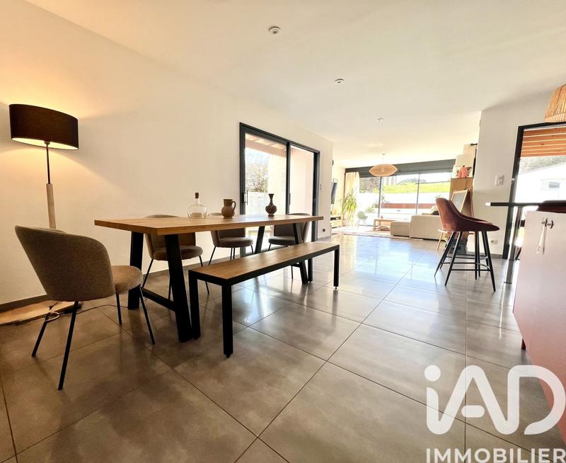 Maison - 120 m² - 6 pièces