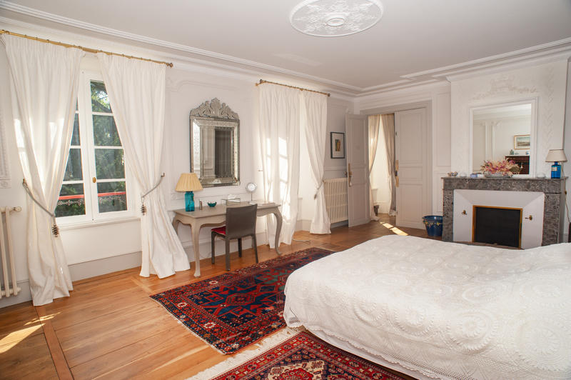 Maison - 304 m² - 9 pièces