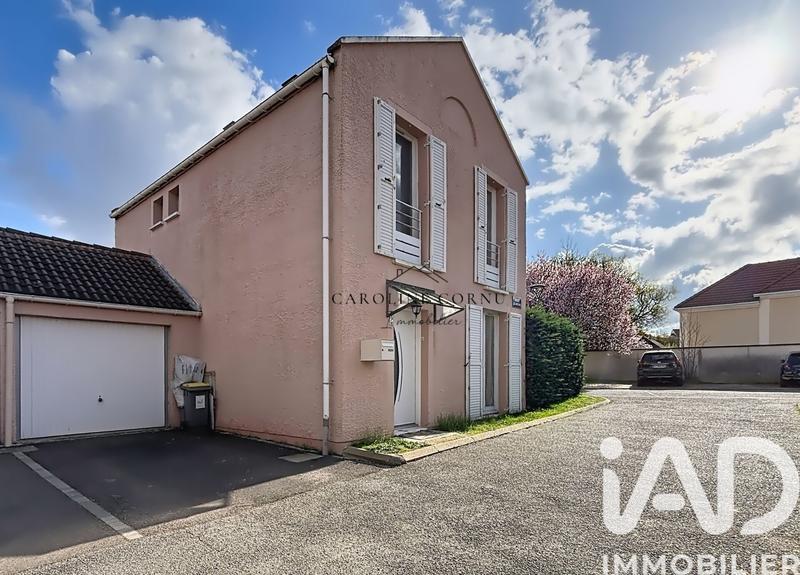 Maison - 92 m² - 5 pièces