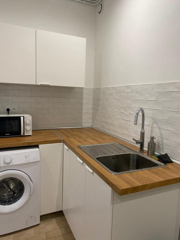 Studio - 73 m² - 1 pièce