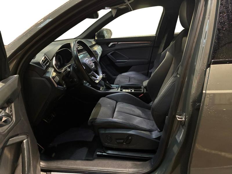 Audi Q3 45 TFSIe 245 ch s tronic 6 s line