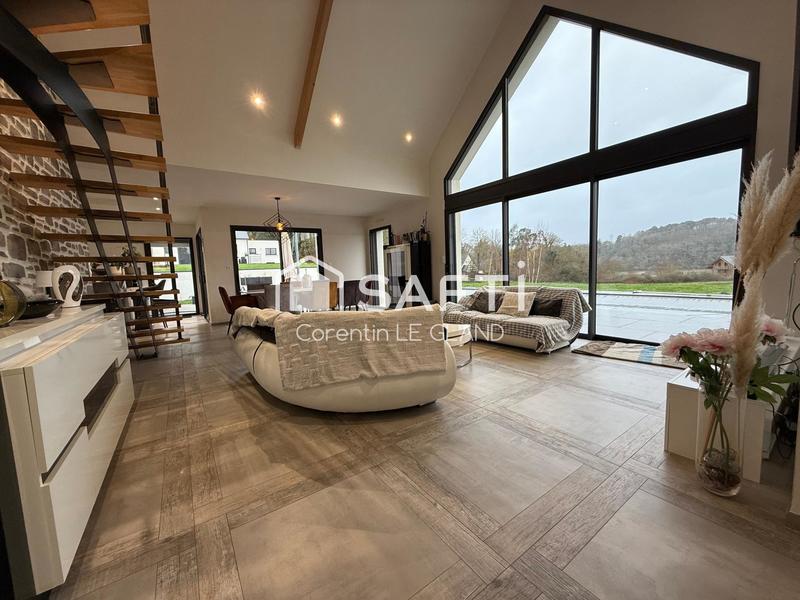 Maison - 200 m² - 7 pièces