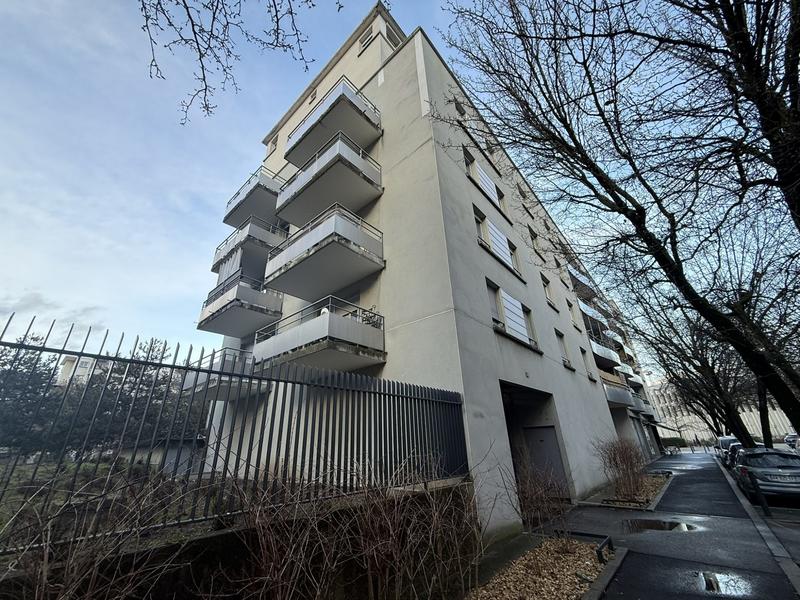 Parking / Garage - 14 m²