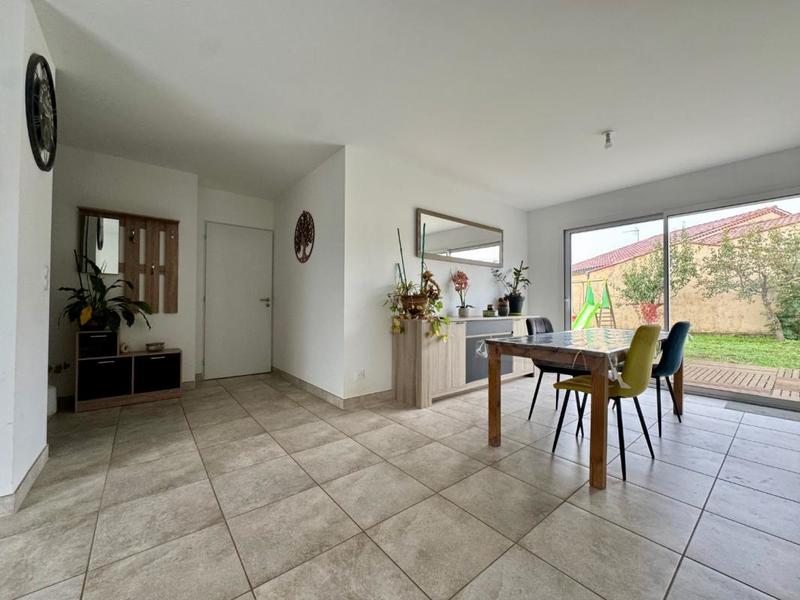 Maison - 83 m² - 4 pièces