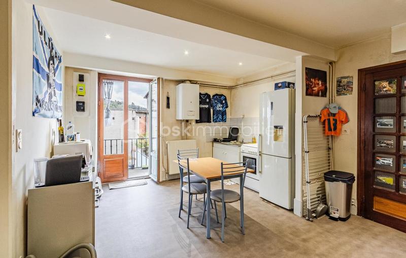 Appartement - 61 m² - 1 pièce