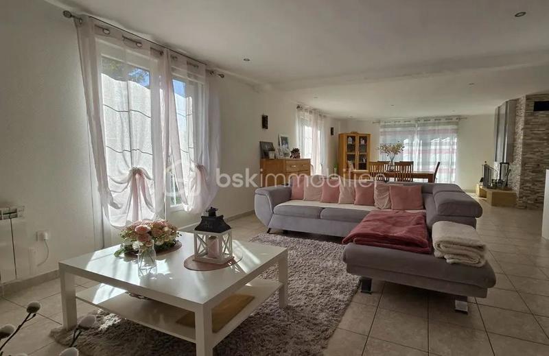 Maison - 163 m² - 6 pièces