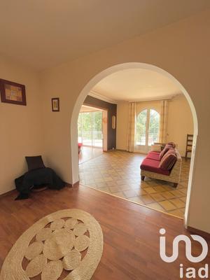 Maison - 190 m² - 9 pièces