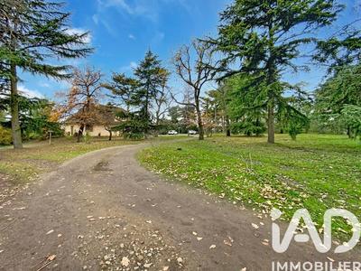 Maison - 234 m² - 7 pièces