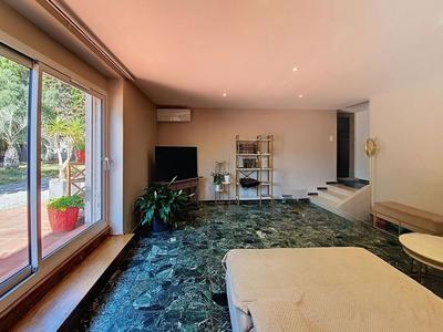 Maison - 195 m² - 7 pièces