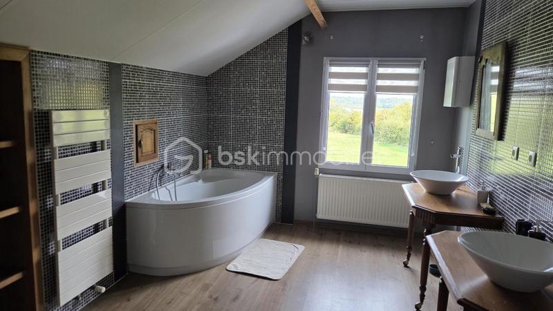 Maison - 150 m² - 5 pièces