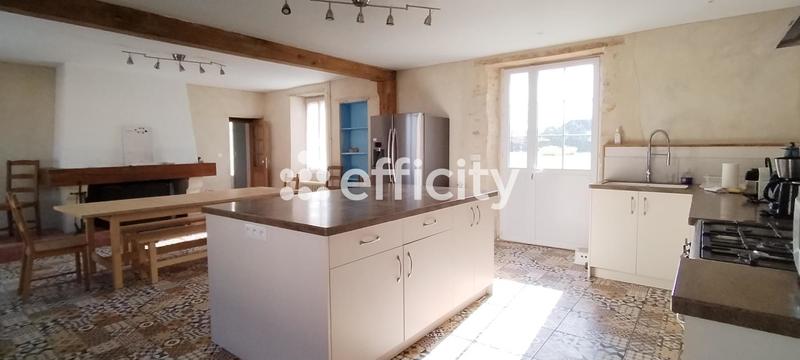 Maison - 415 m² - 12 pièces