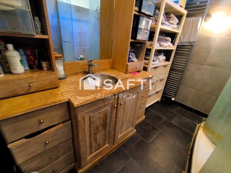 Maison - 180 m² - 8 pièces