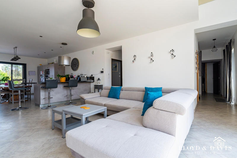 Maison contemporaine - 180 m² - 6 pièces