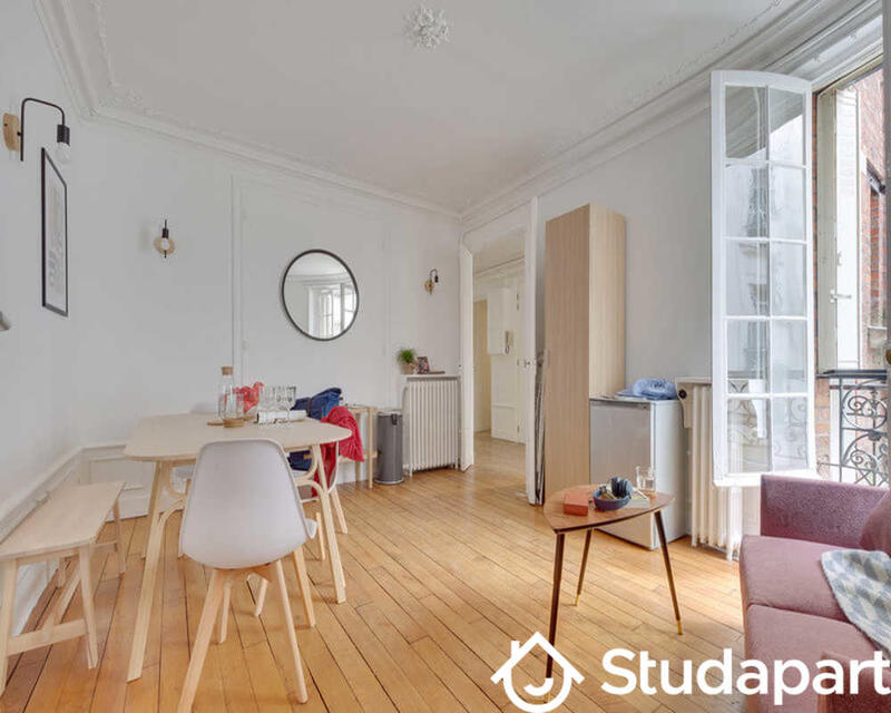 Chambre - 100 m² - 1 pièce