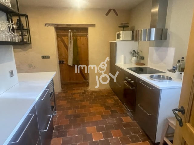 Propriété - 250 m² - 9 pièces