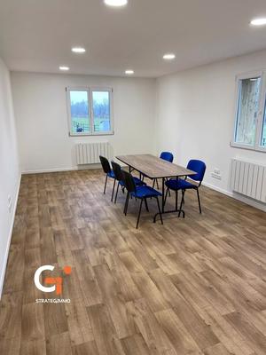 Local commercial - 70 m² - 10 pièces