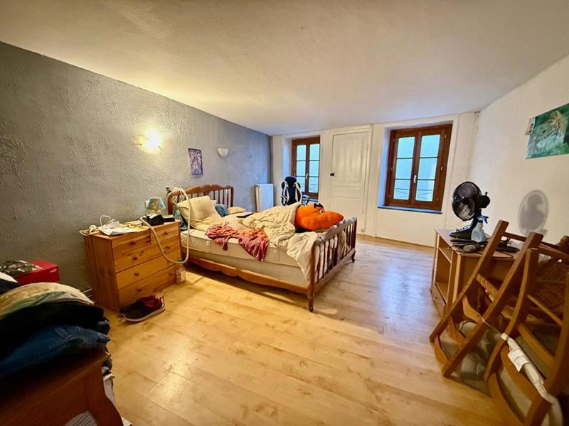 Maison de bourg - 92 m² - 4 pièces
