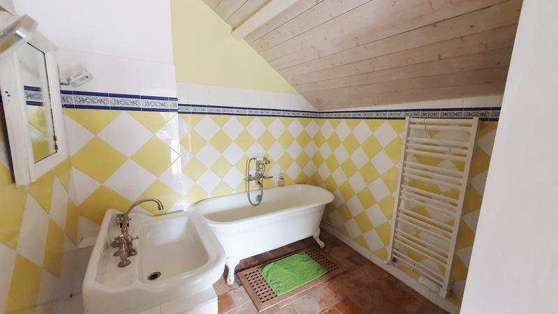 Maison - 285 m² - 11 pièces