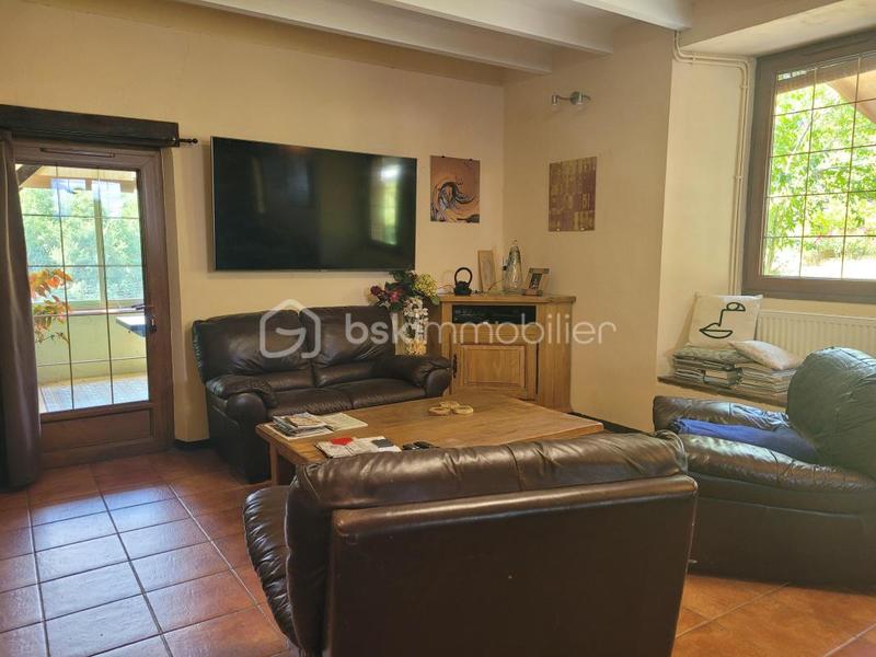 Maison - 366 m² - 8 pièces