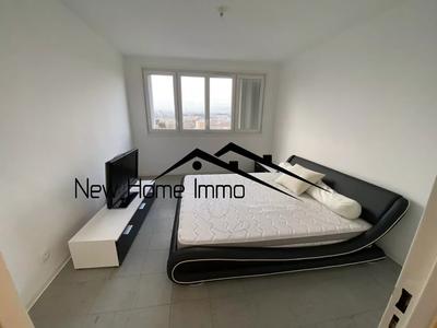 Appartement - 90 m² - 4 pièces