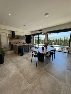 Maison - 94 m² - 4 pièces