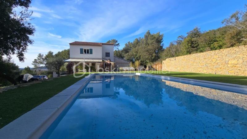 Propriété - 121 m² - 5 pièces